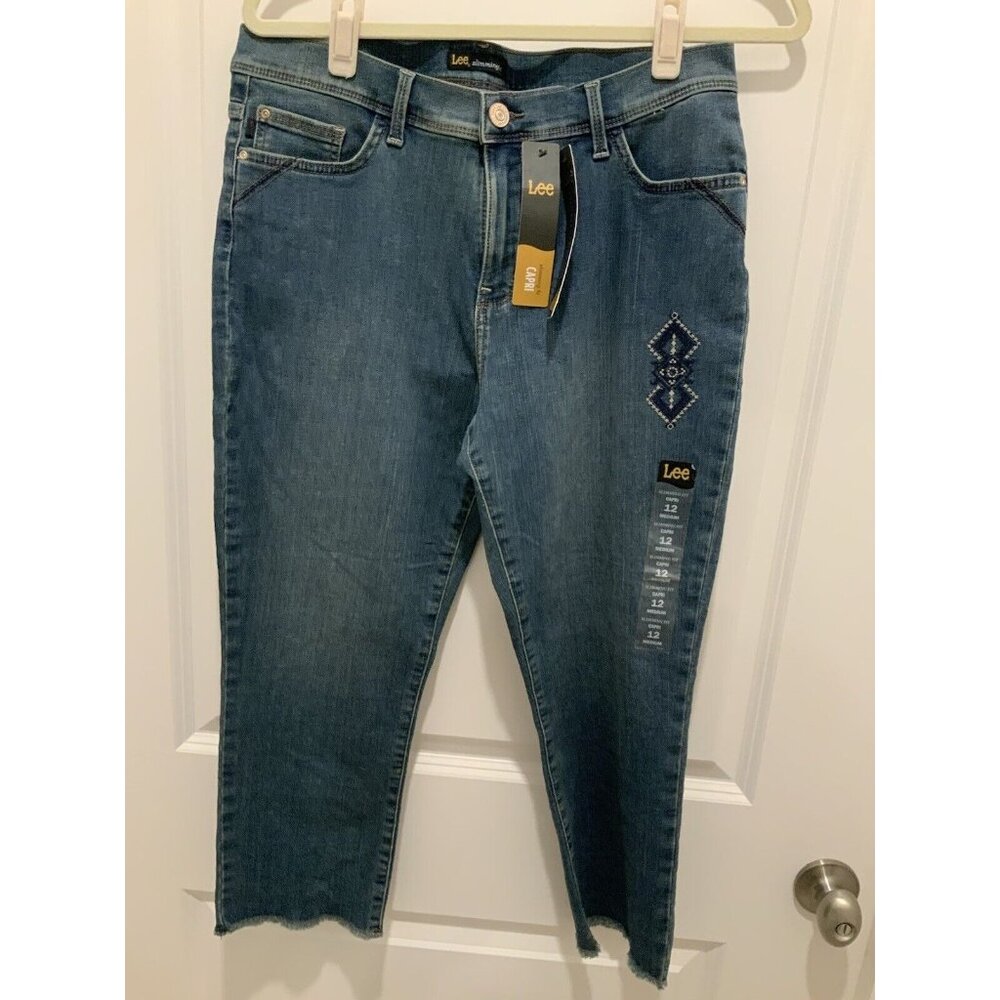 Lee Jeans 12M Ladies Platinum Label Slimming Fit Capri Embroider Soho Color NWT